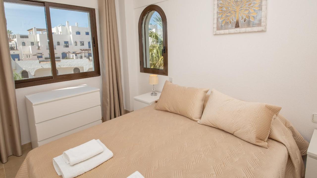 Lovely 2-Bed Apartment In Marina De La Duquesa Castillo de Sabinillas Buitenkant foto