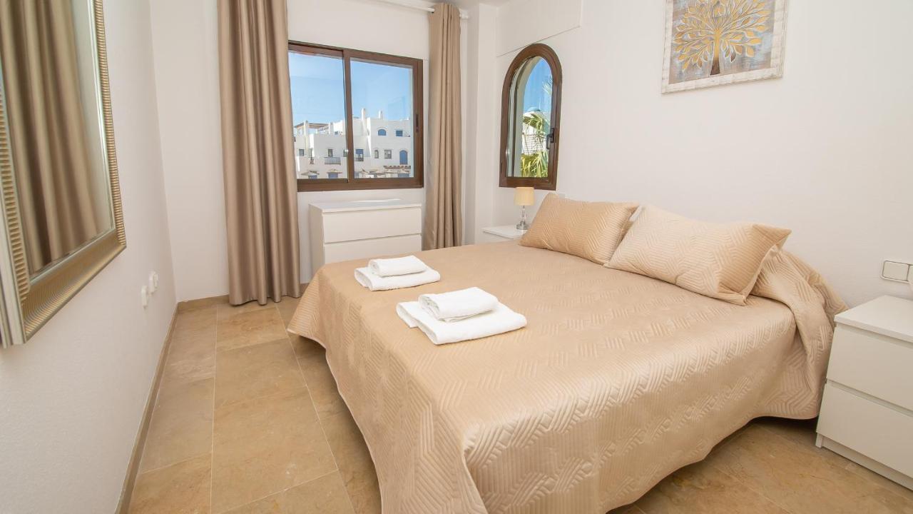 Lovely 2-Bed Apartment In Marina De La Duquesa Castillo de Sabinillas Buitenkant foto